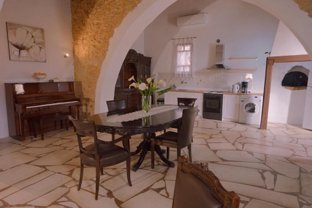 Villa Kamares Private Pool Kondomarion エクステリア 写真
